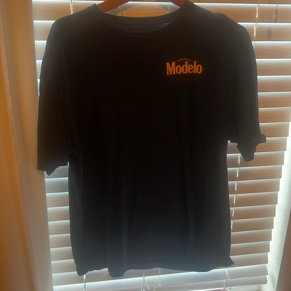 Navy blue modelo cerveza retro beer shirt